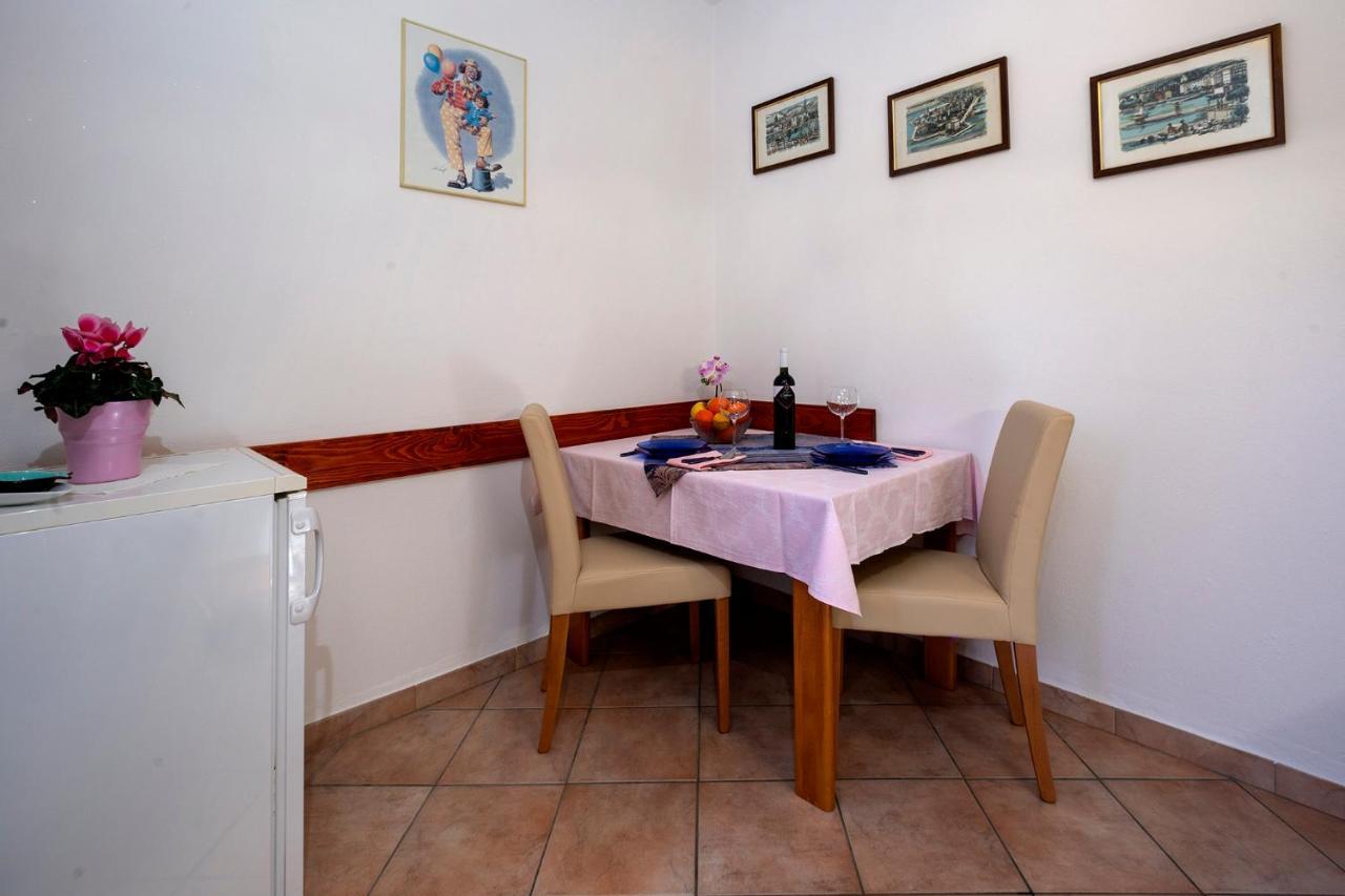 Apartman Ornela Poreč Dış mekan fotoğraf